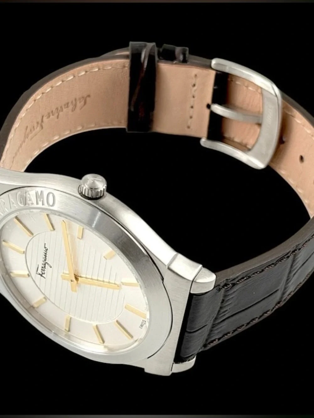 Salvatore Ferragamo details 42mm